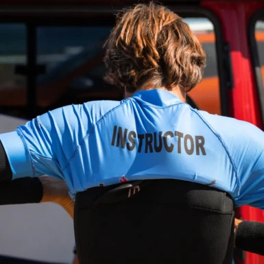 Instructor de kalufa surf school en famara
