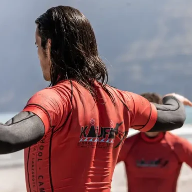 Instructor de Kalufa surf school en famara